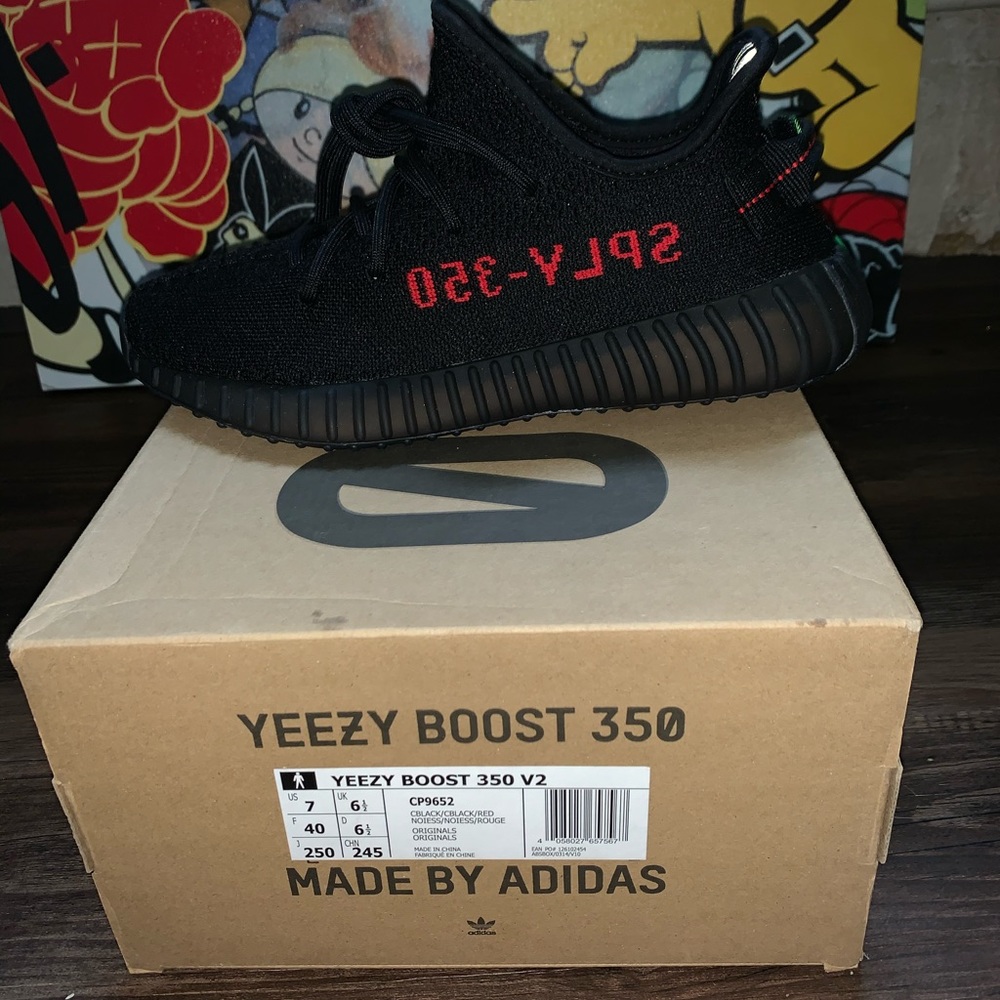 Yeezy 350 V2 Bred